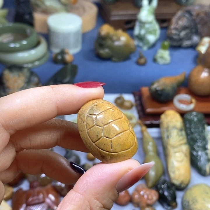 岫岩河磨玉（透闪石质玉）未镶嵌挂件