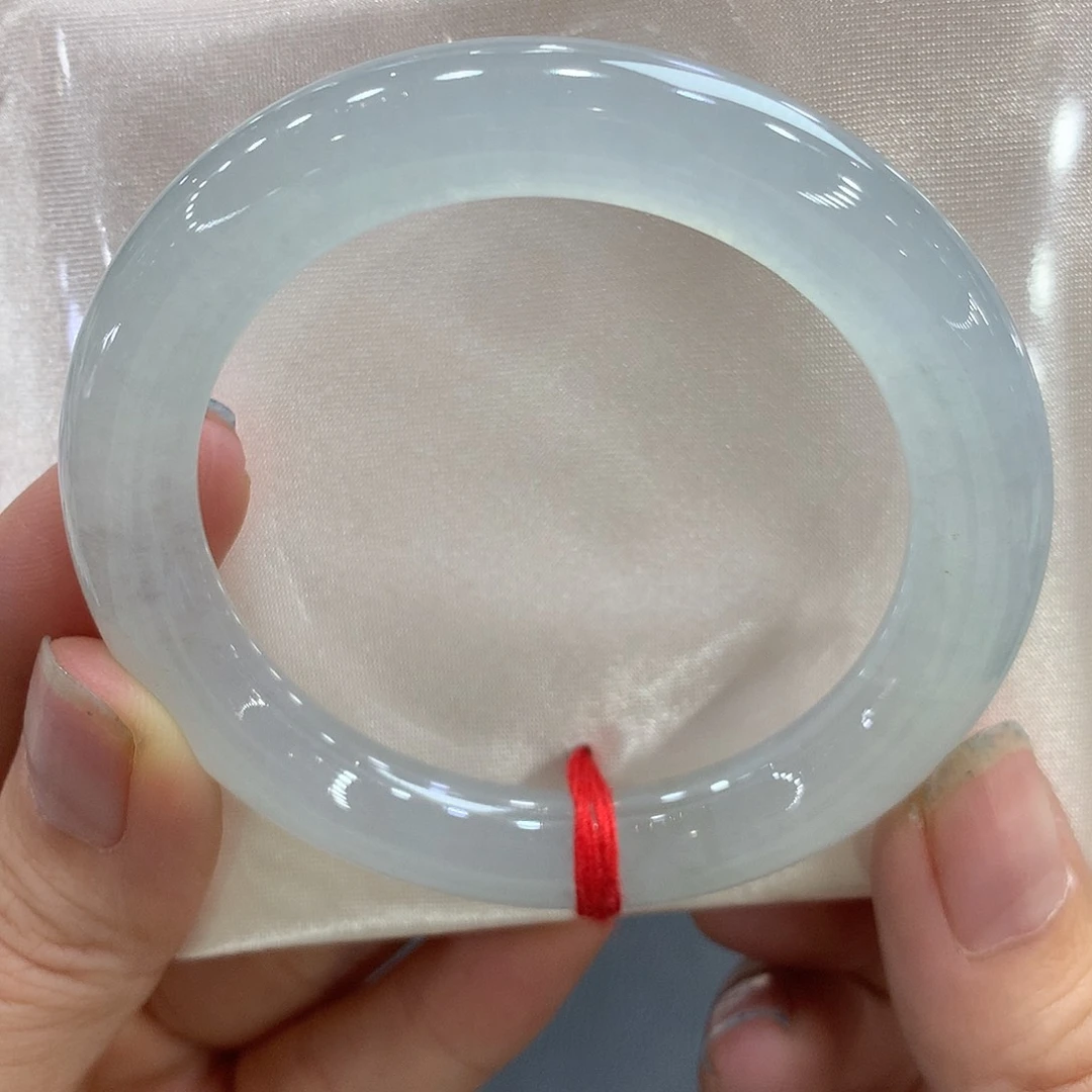 翡翠未镶嵌手镯52.8圆条