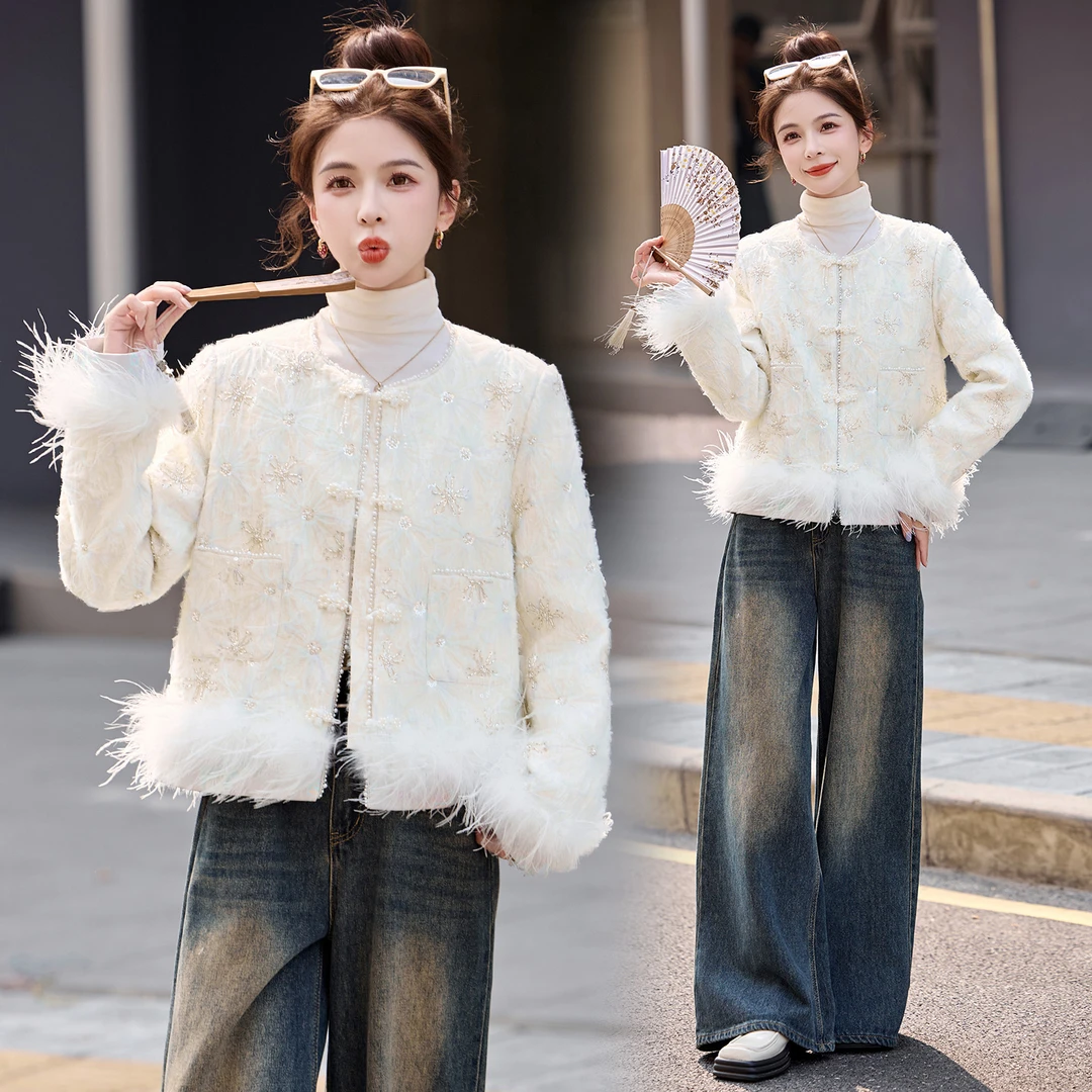 羽绒服女装2025年冬季冬天衣服刺绣钉珠短款新中式羽绒服新款外套