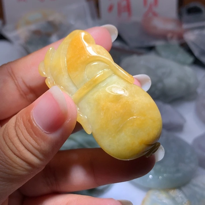 翡翠未镶嵌颈饰保真天然A货翡翠