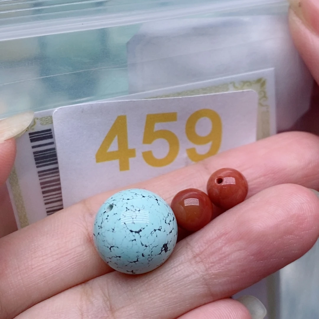白***一未镶嵌南红玛瑙珠宝奇石