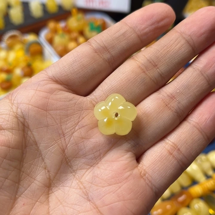 琥珀未镶嵌裸石卡16加五瓣花有钱花