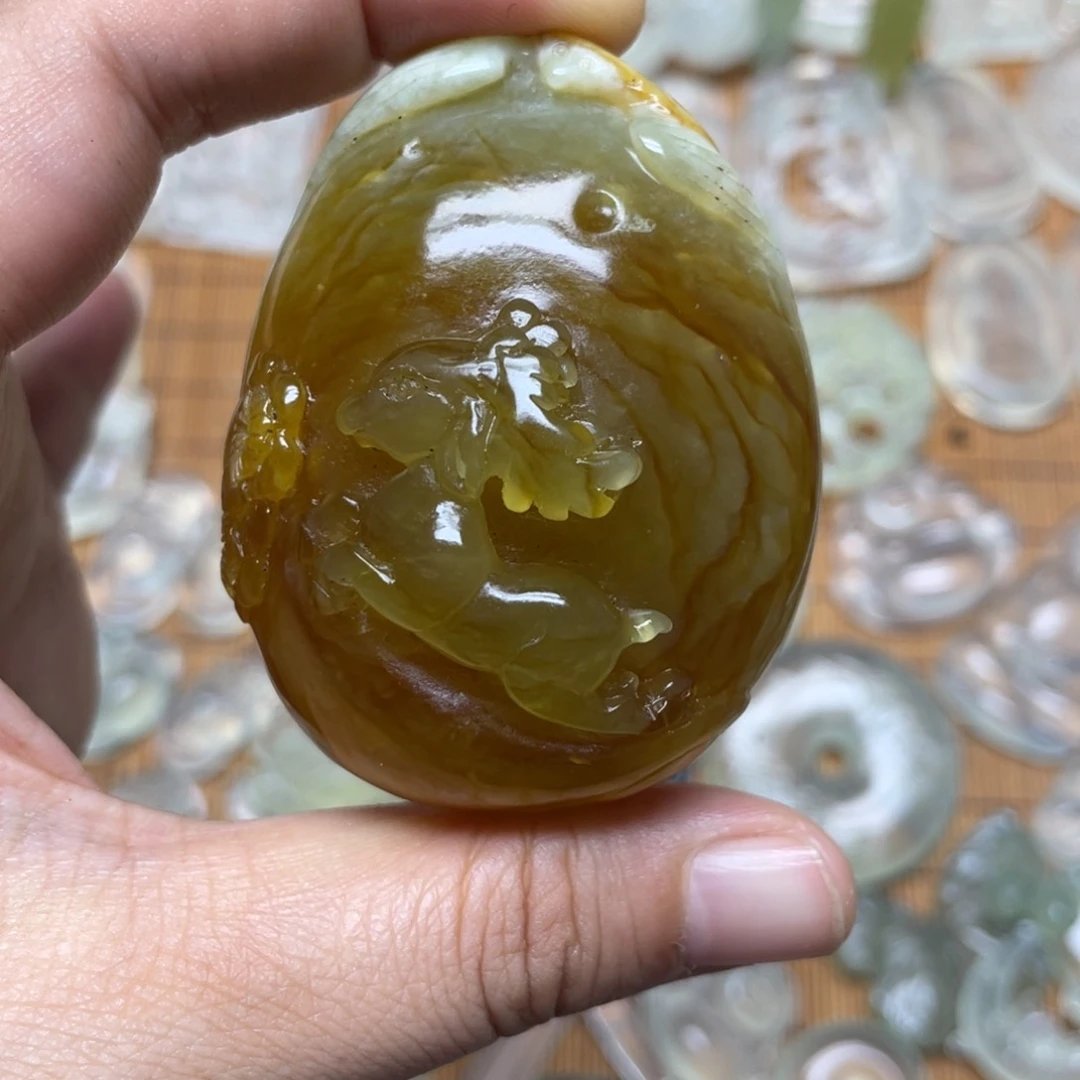 未镶嵌蛇纹石玉颈饰老*颜