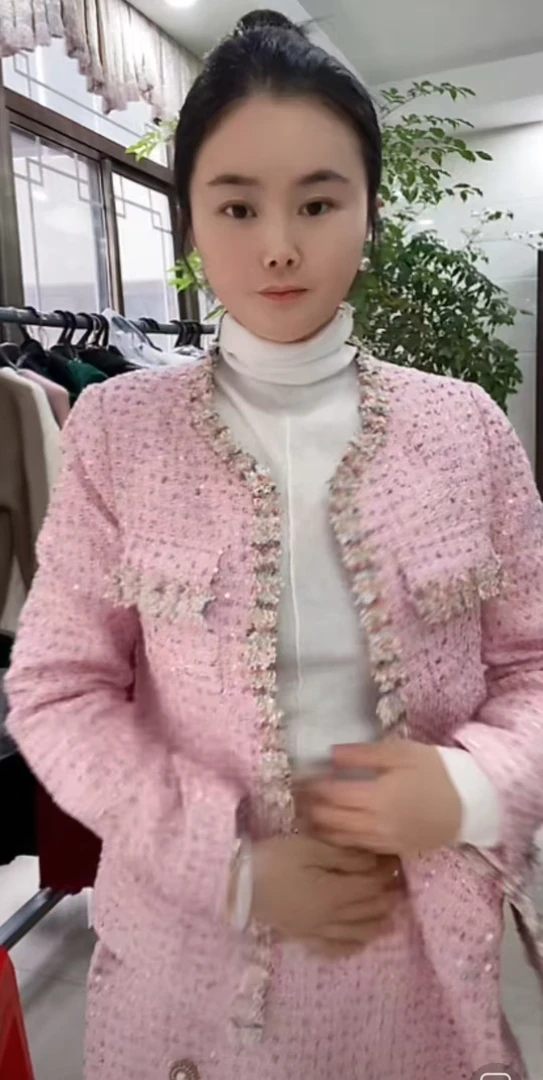 99-22011女款小香风（一套）