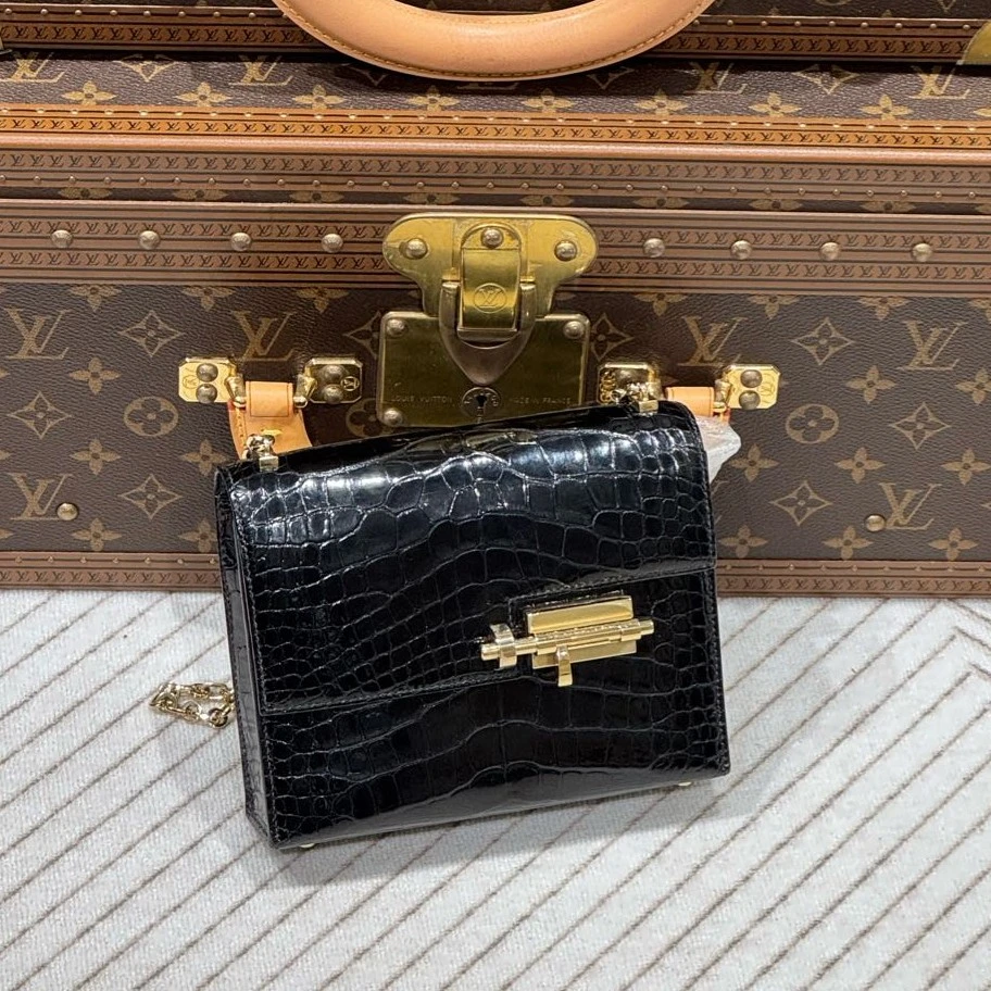 未使用 Hermes/爱马仕 贝贝/爱马仕mini手枪包黑金方块鳄 D刻