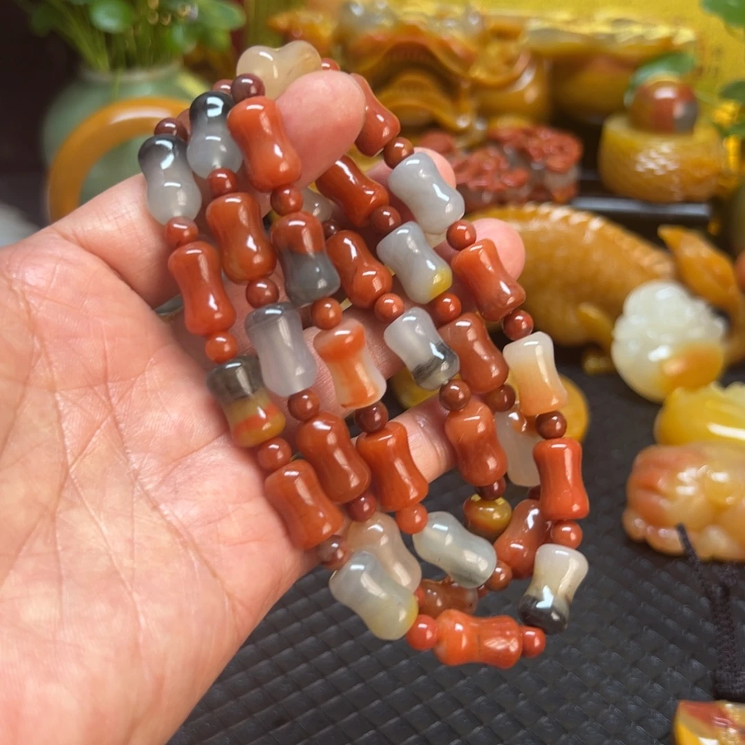 石英质玉未镶嵌颈饰