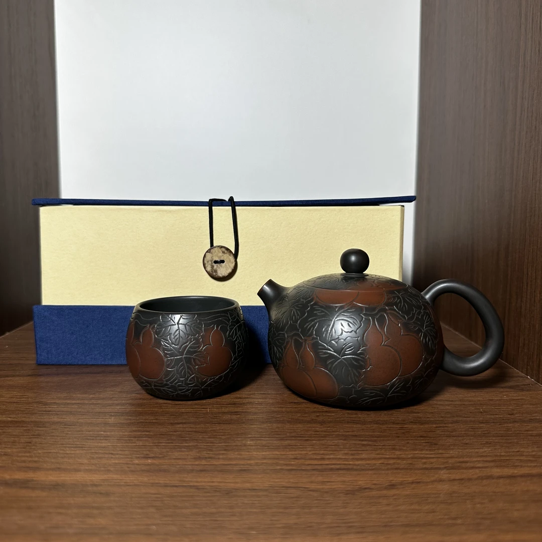 广西钦州纯手工坭兴陶 多子多福西施壶 220cc