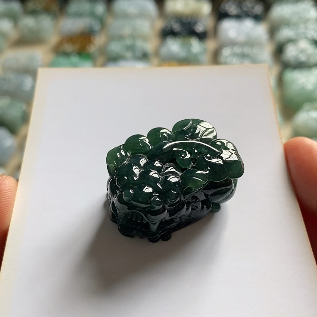 翡翠未镶嵌颈饰天然翡翠貔貅吊坠