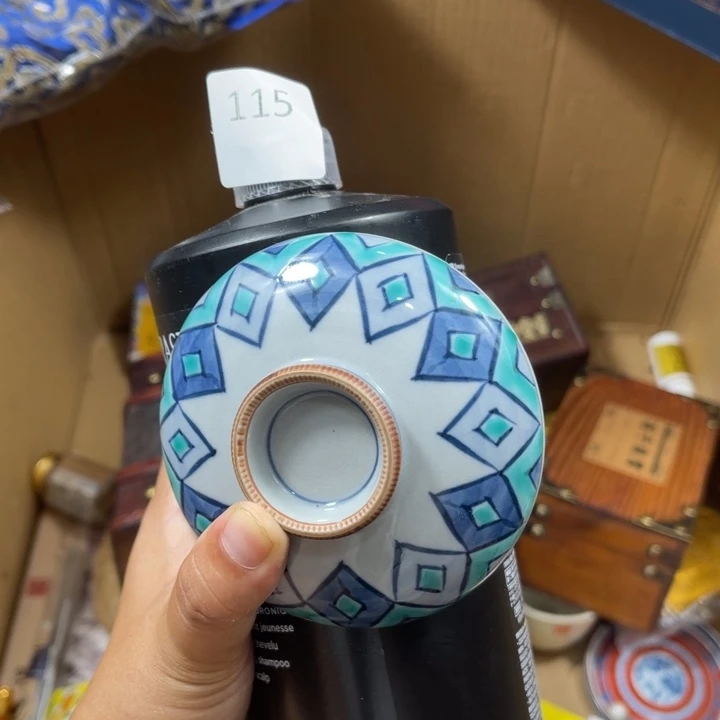 回流瓷器瓷器碎片115