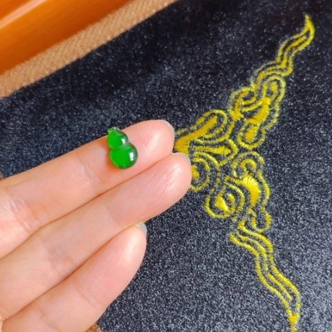 翡翠颈饰未镶嵌幸****1