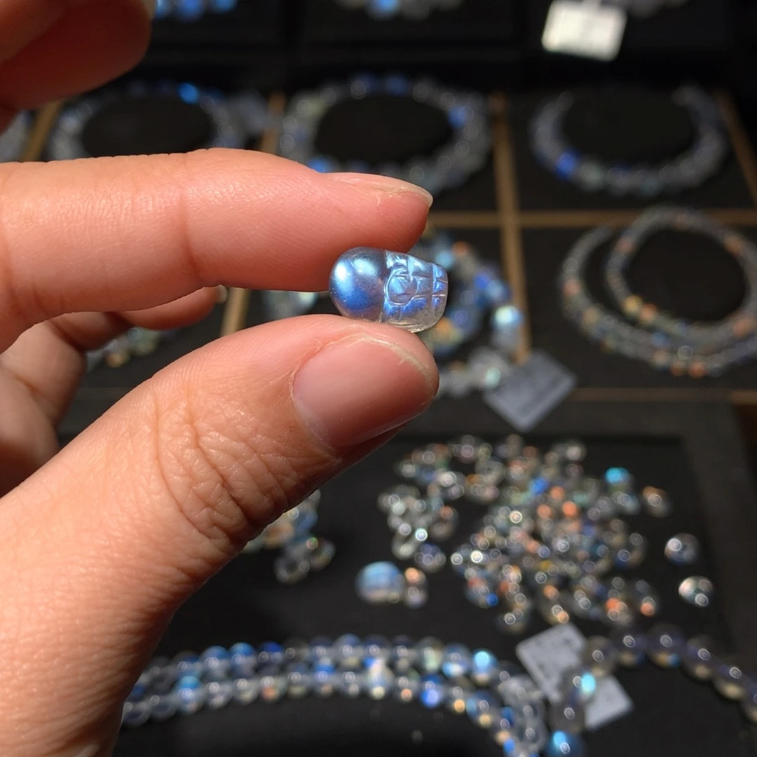 拉长石裸石未镶嵌K***?