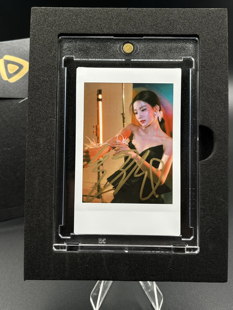 摄影棚【卢昱晓】三寸正品签名拍立得照片白边