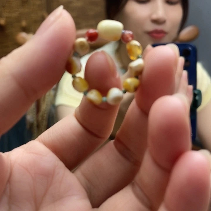 未镶嵌琥珀手链戒指