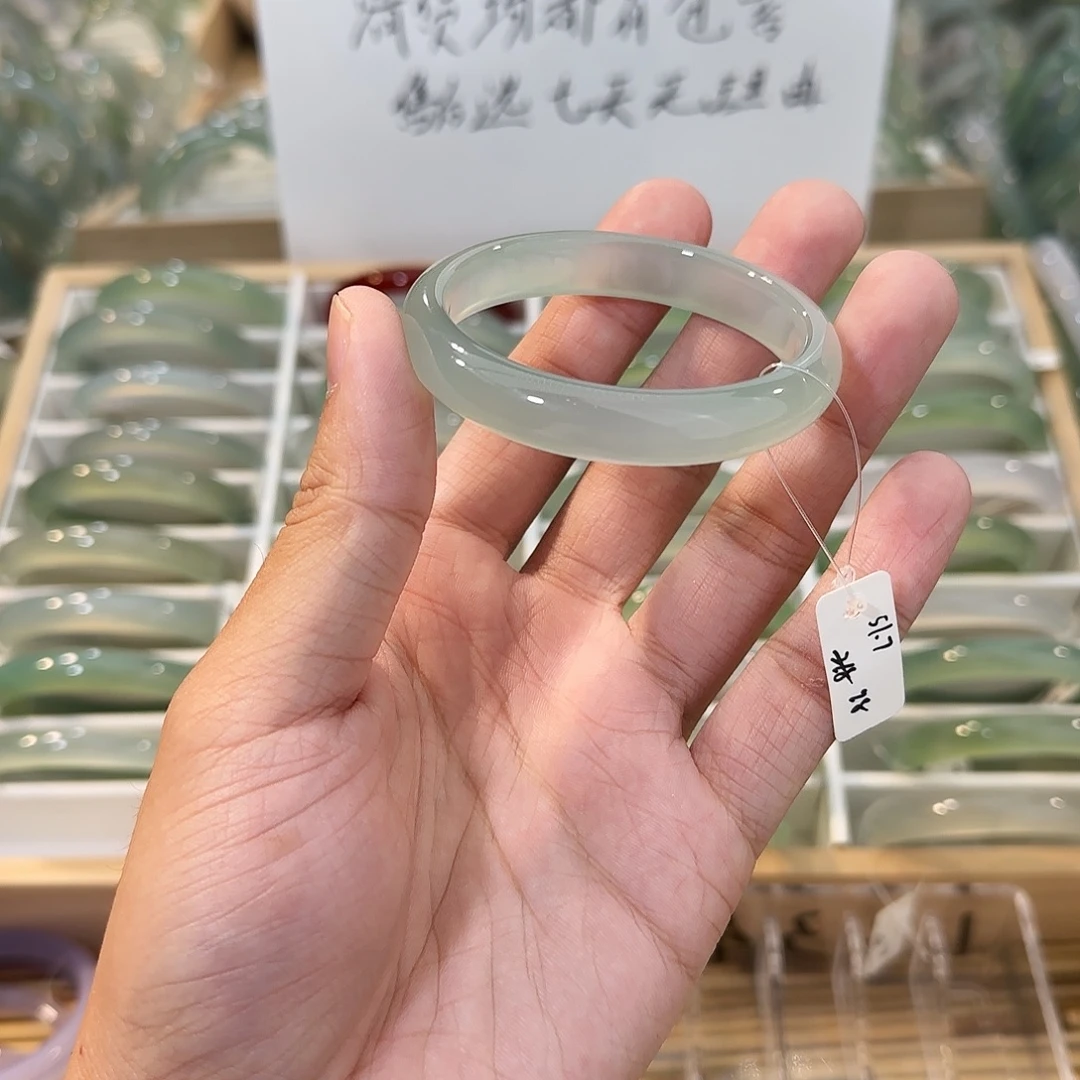 玛瑙/玉髓未镶嵌手镯圈口51.7