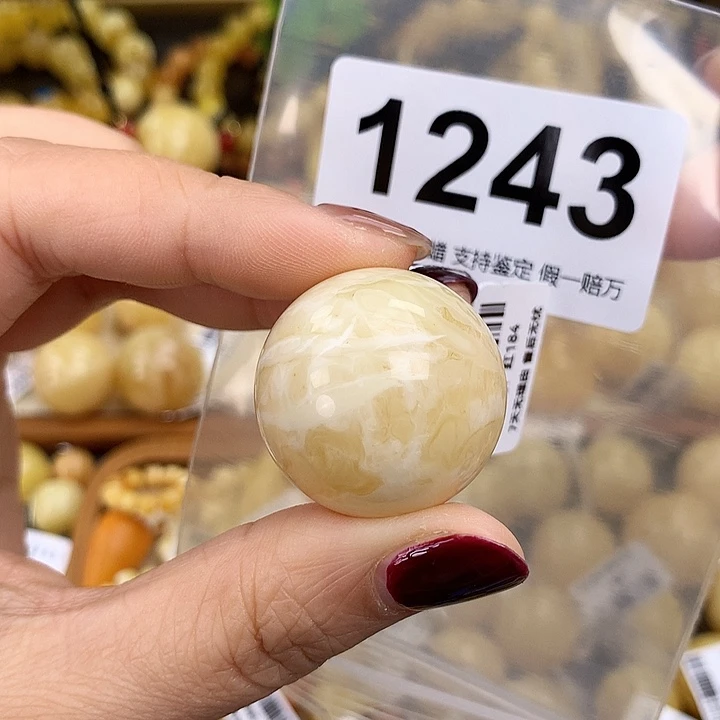 琥珀未镶嵌珠宝奇石28.1