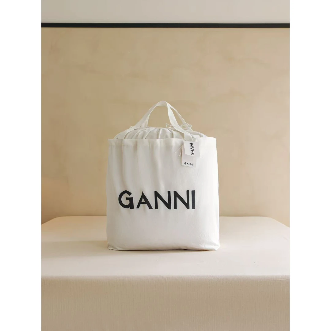 POCKET PIG/布袋猪GANNI-软软被白色帆布包装