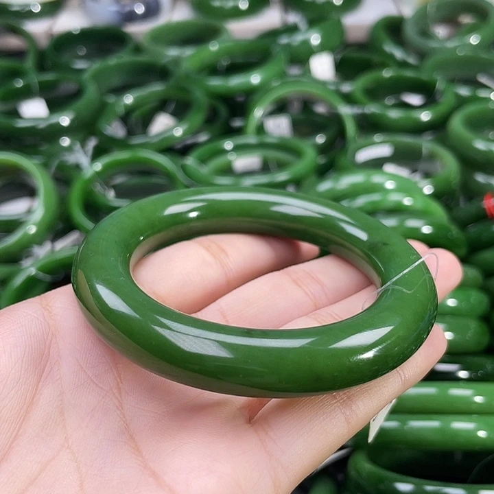 未镶嵌手镯和田玉（碧玉）