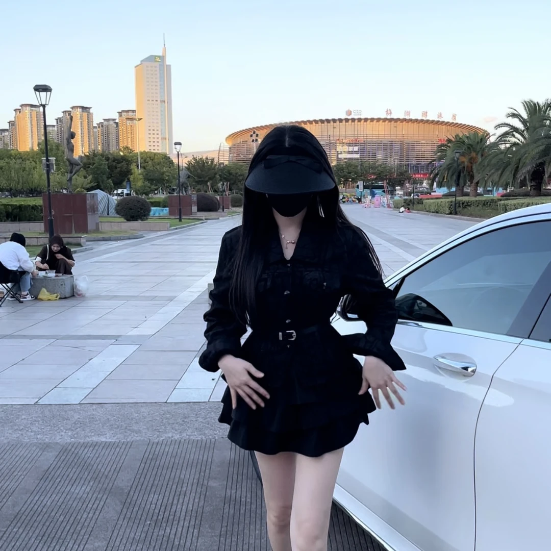 字母收腰百搭短款上衣外套