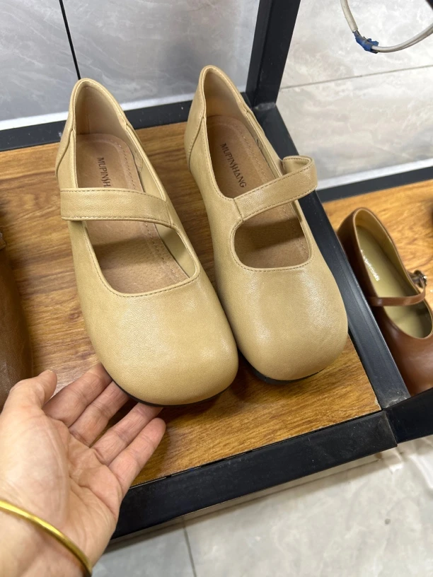 2025新款平底大口单鞋