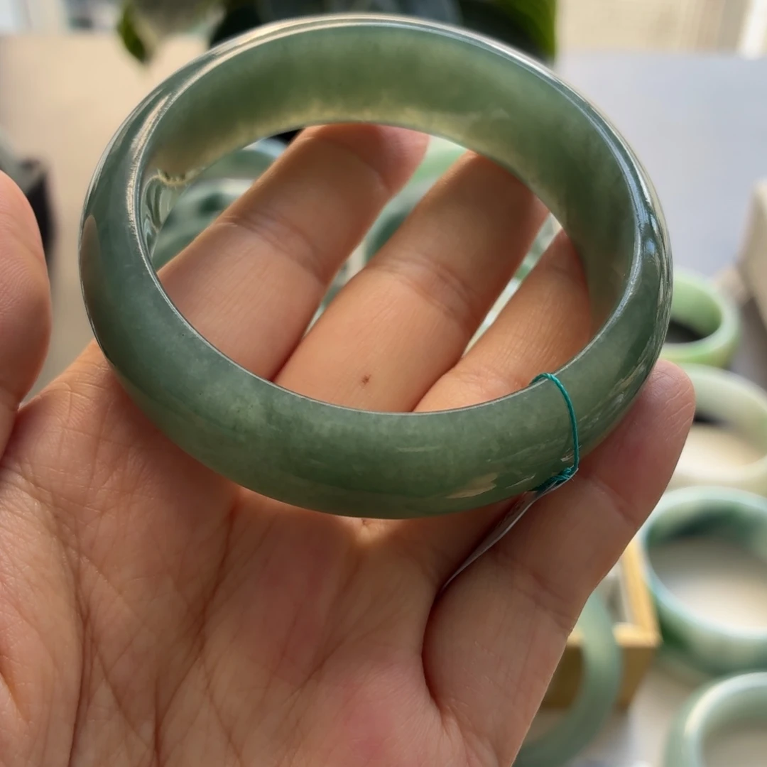 翡翠未镶嵌手镯天然