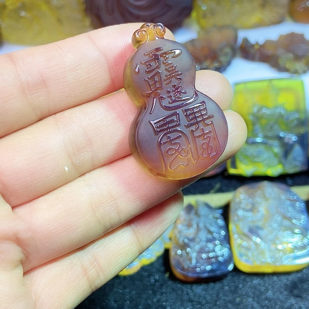 琥珀颈饰未镶嵌将军葫芦