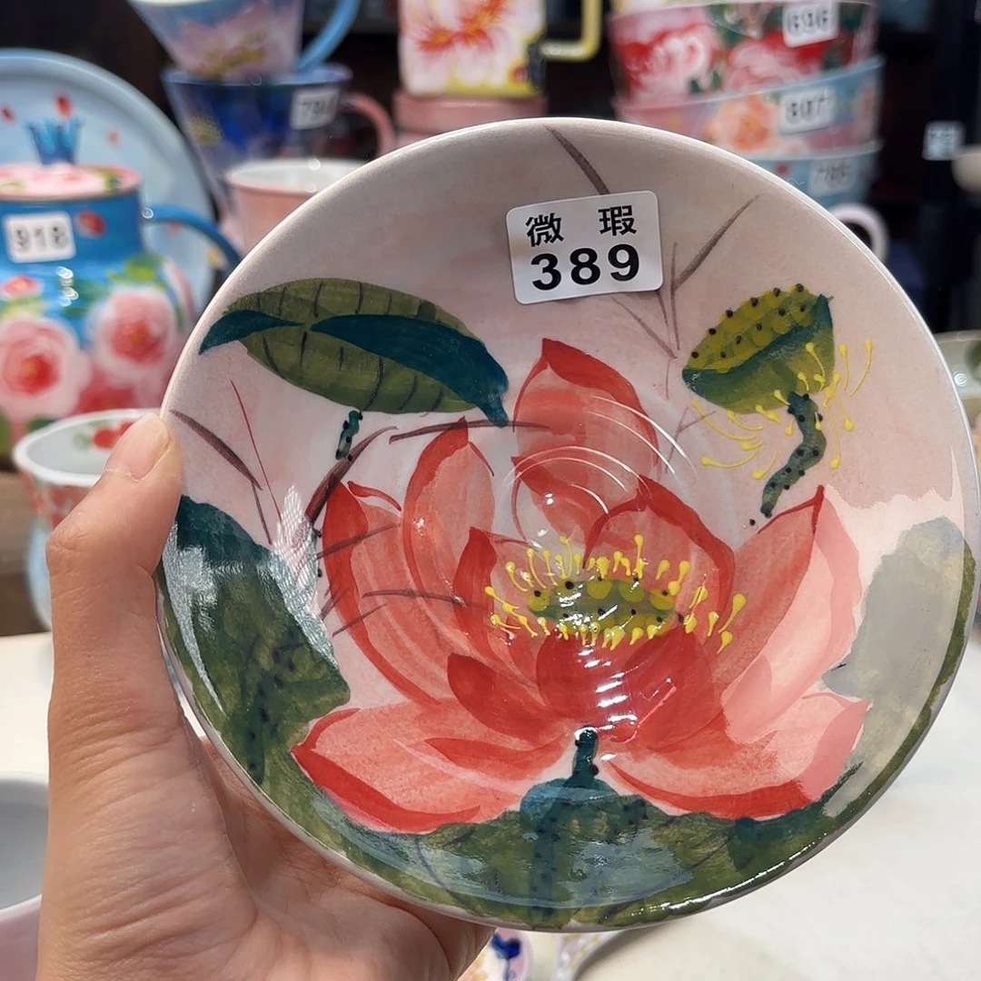 瓷片兔兔好de a l l l l l lv t