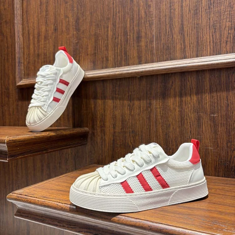 香港2025春季新款皮面潮流小白鞋厚底轻便板鞋轻便休闲潮鞋男鞋