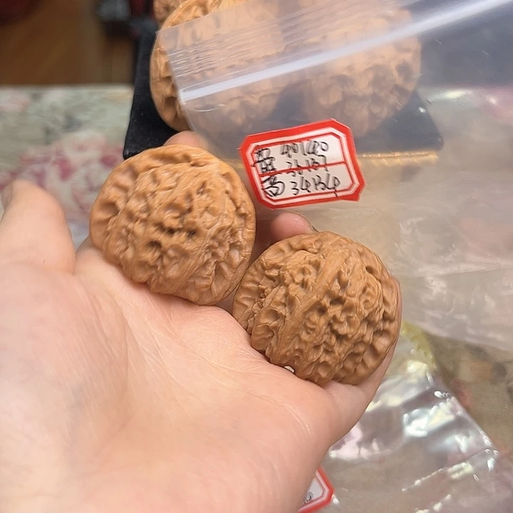 把件文玩核桃白狮子有修