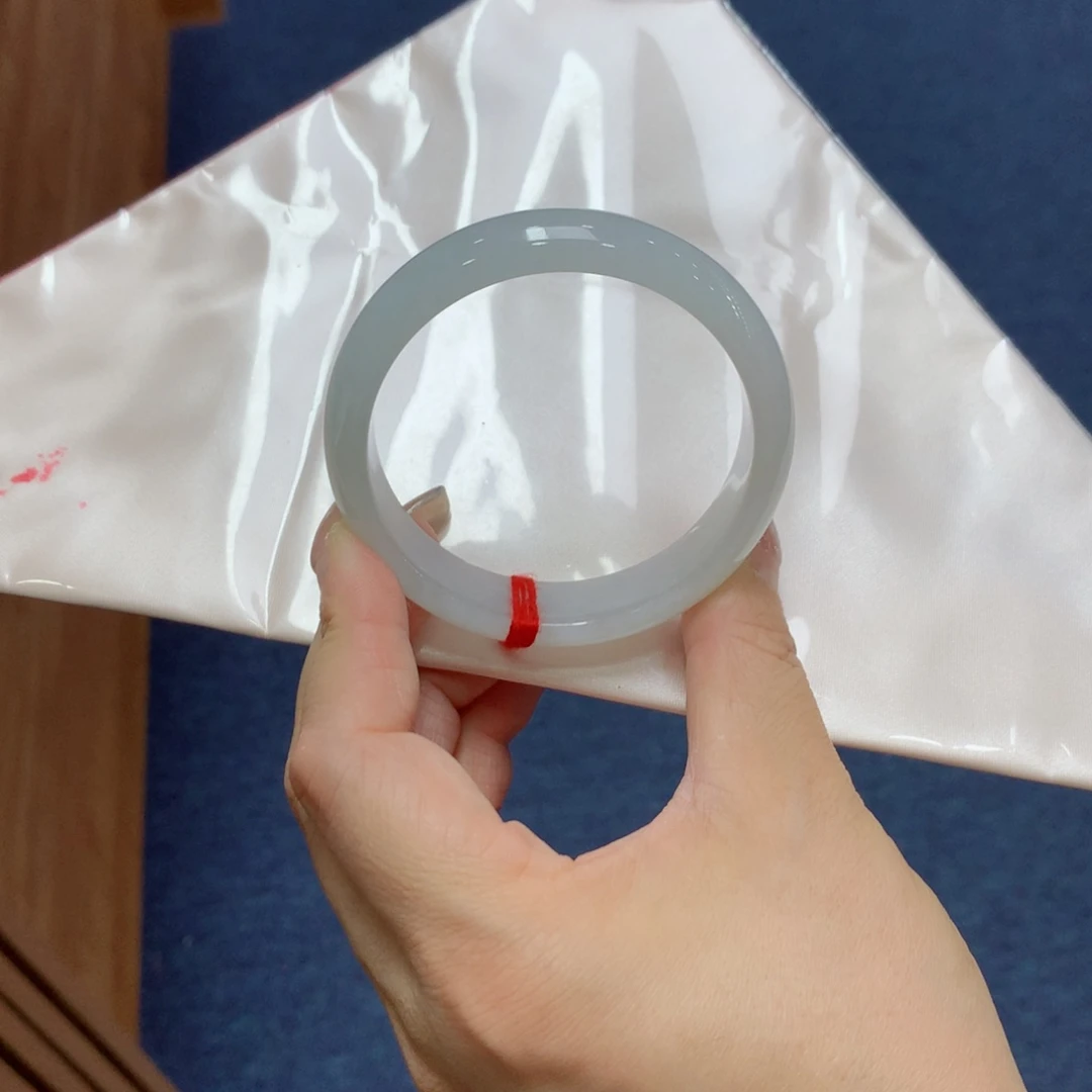 翡翠手镯未镶嵌买断