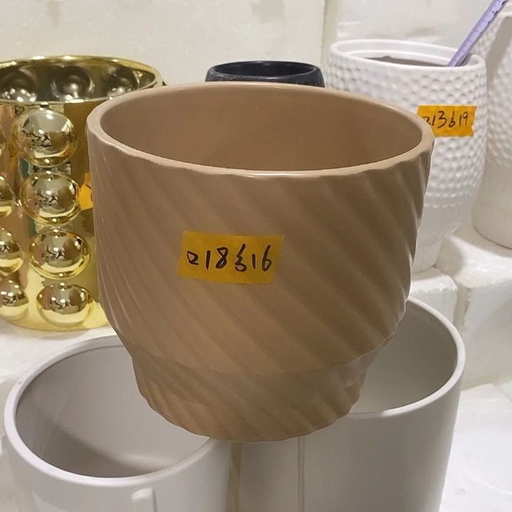 摆件陶盆有孔 微瑕介意勿拍