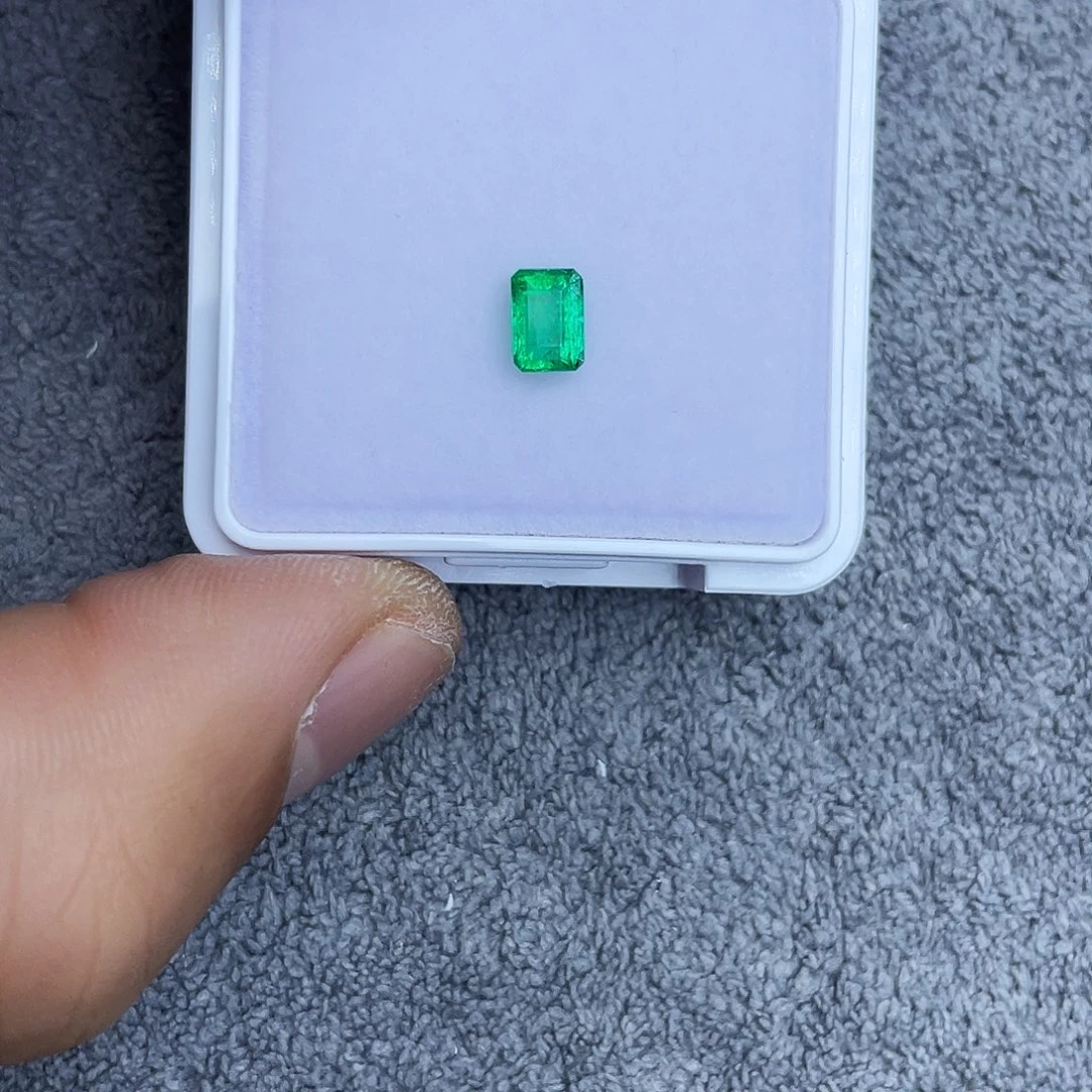 祖母绿裸石0.525Ct