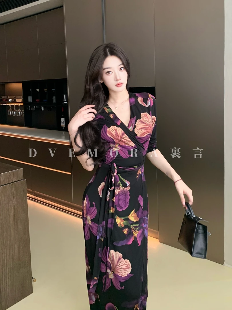 原创设计【夜放浮黛】夏季法式慵懒黑底紫兜兰名媛风显瘦裹身连衣裙