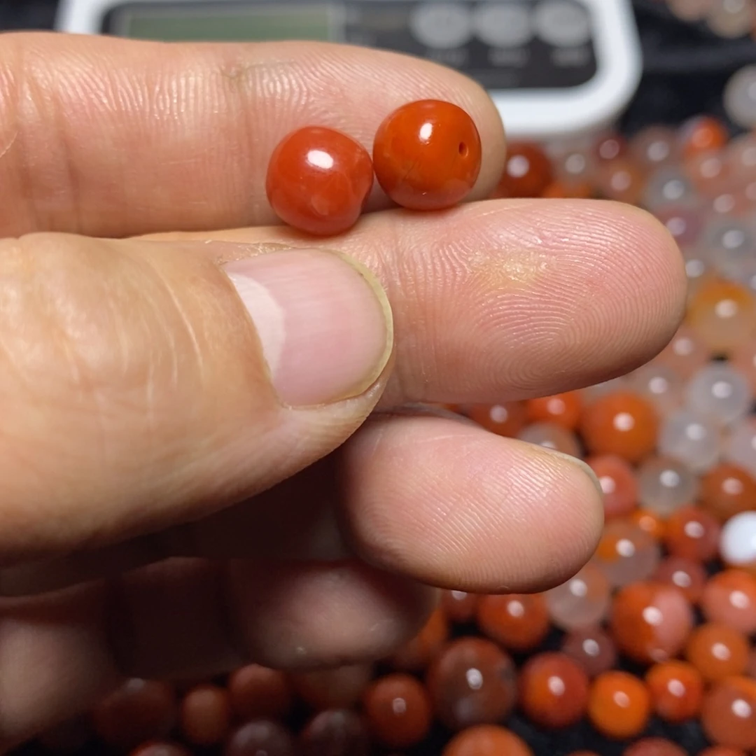 未镶嵌126号老型一对9加毫米南红玛瑙