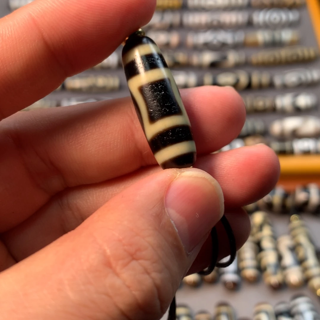 路***生未镶嵌颈饰玛瑙/玉髓