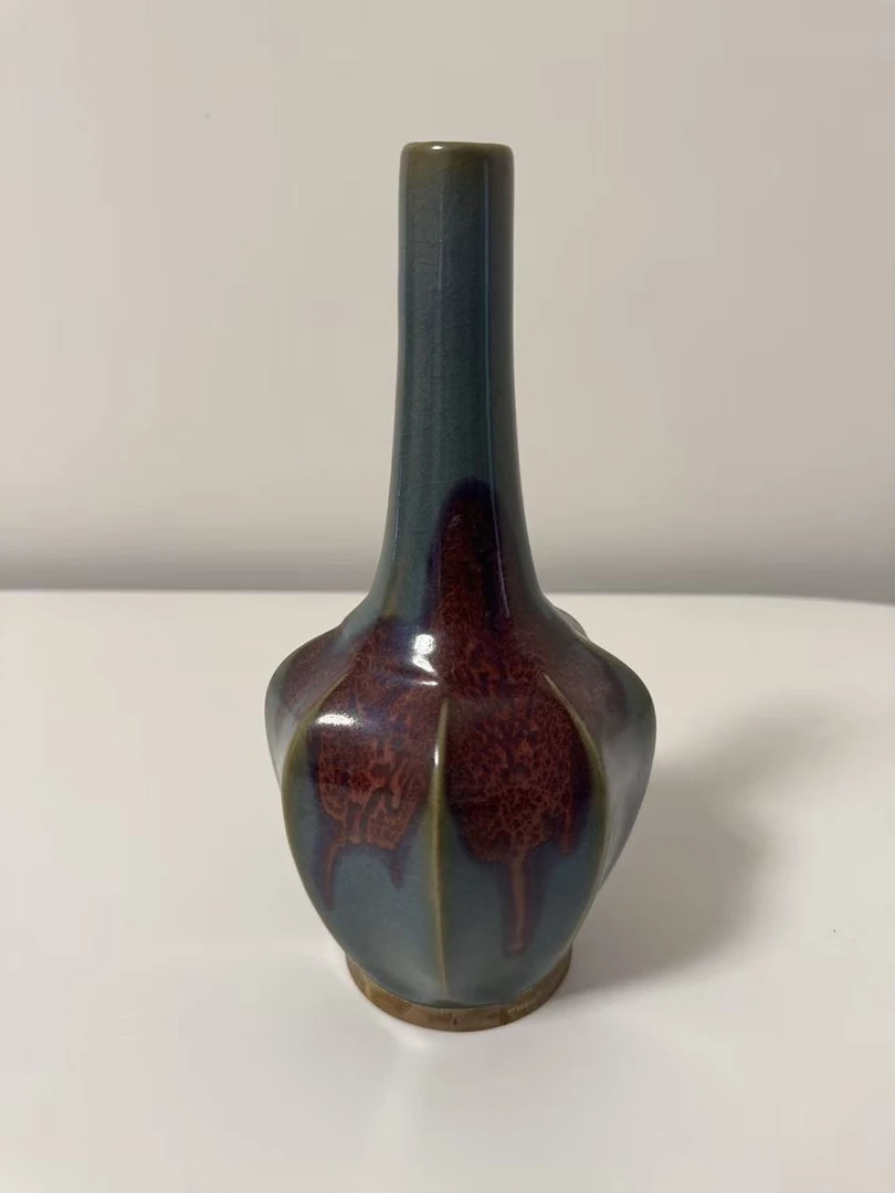 钧窑蓝釉红斑花器