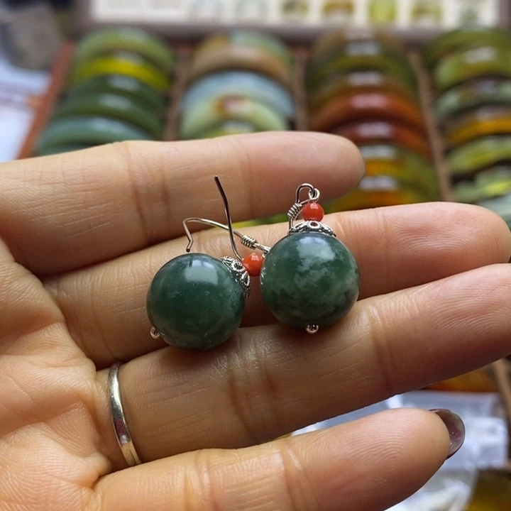 蛇纹石玉手镯未镶嵌山***铺