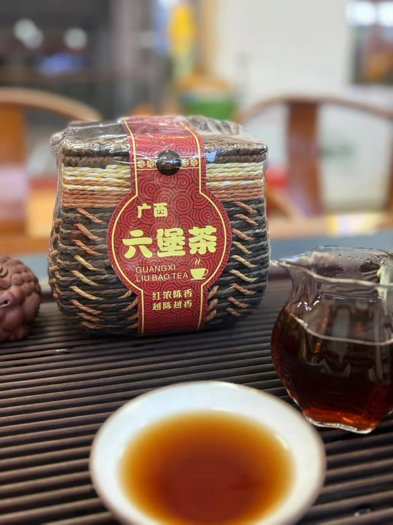 六堡茶正宗广西梧州六堡茶陈熟茶黑茶