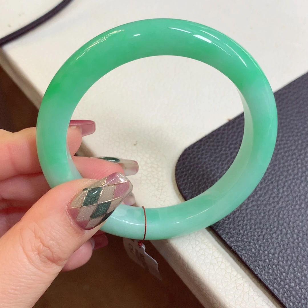 未镶嵌手镯翡翠缅甸