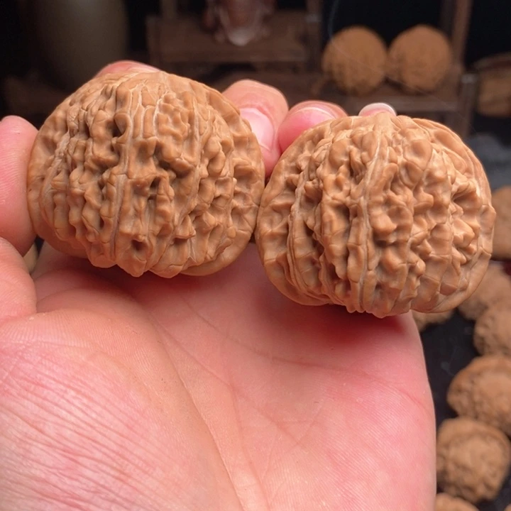 文玩核桃吊坠灵**隆