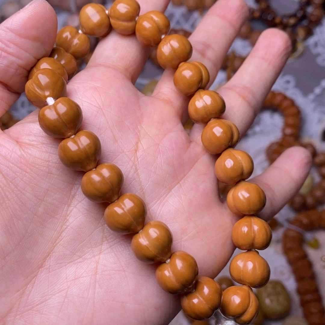 把件猴头核桃柯基屁桃