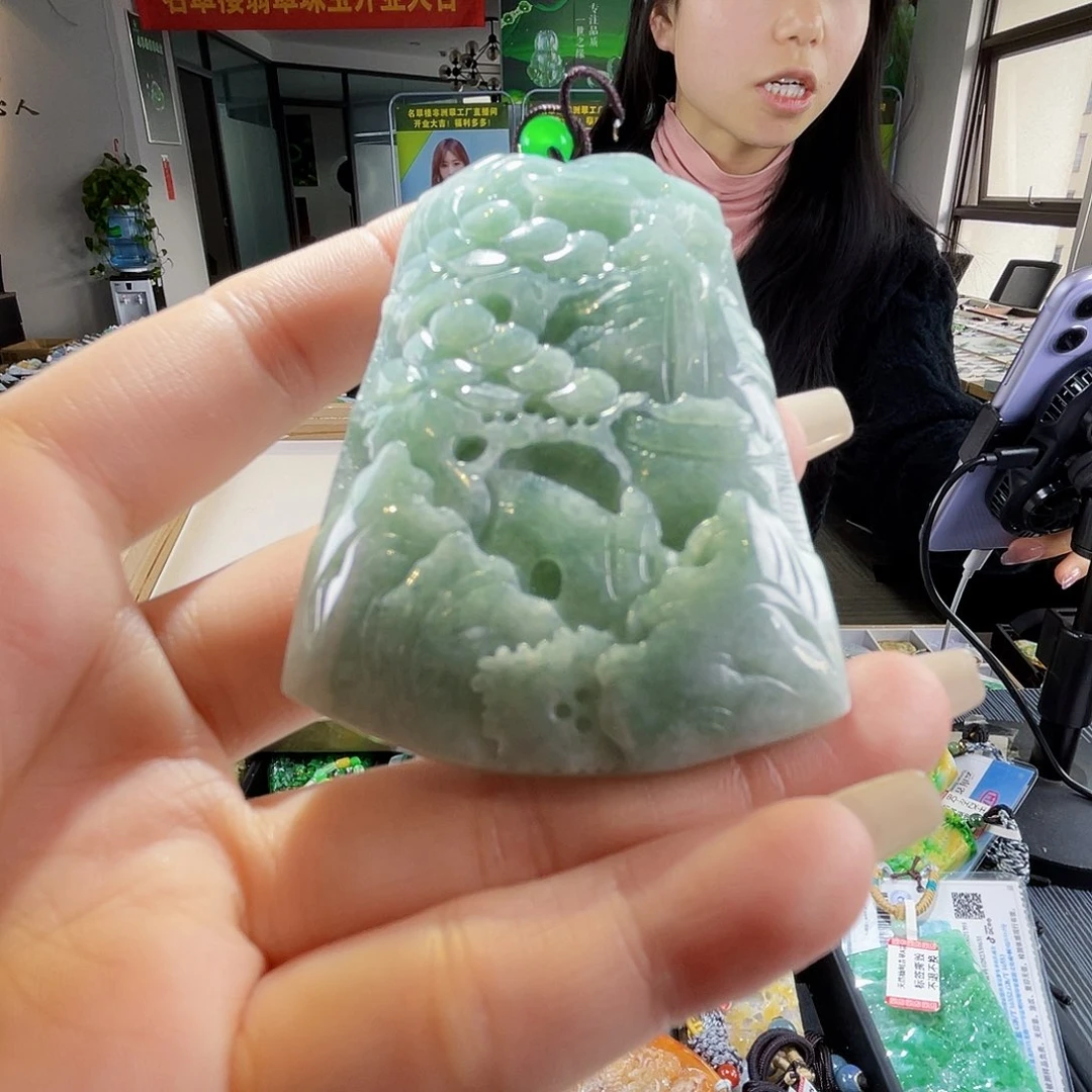 颈饰未镶嵌翡翠一