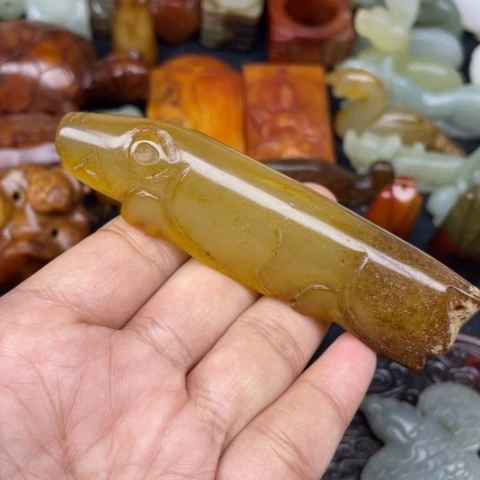 蛇纹石玉未镶嵌颈饰54