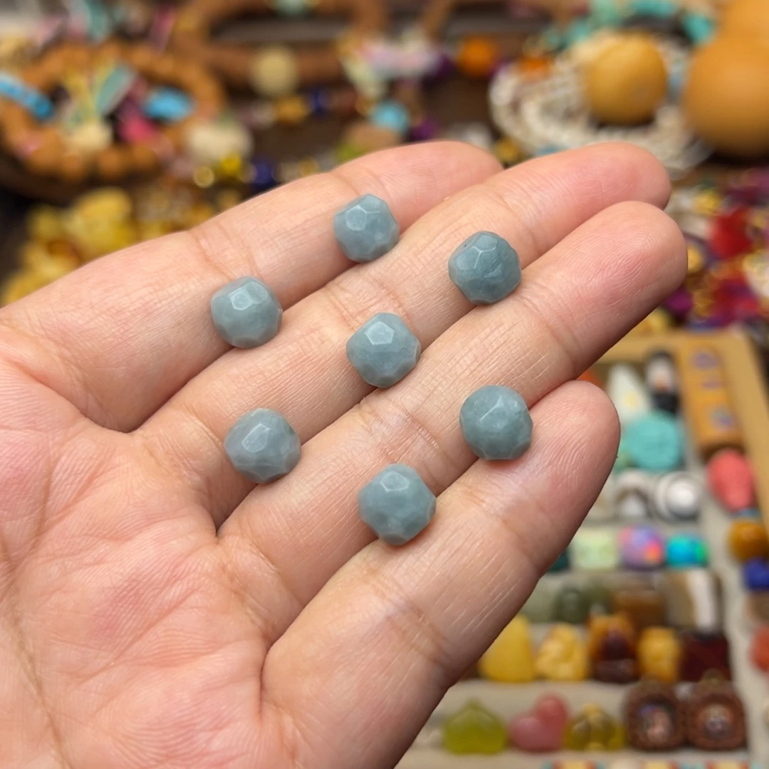 翡翠散珠8mm蓝水无相发一颗