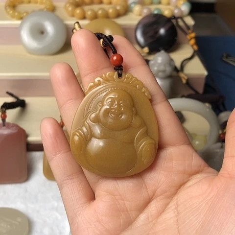 石英质玉未镶嵌颈饰
