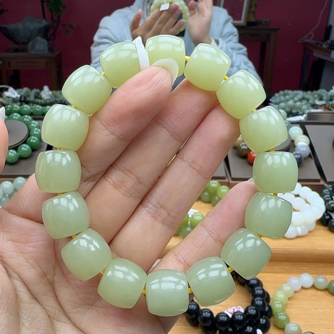 和田玉未镶嵌手串