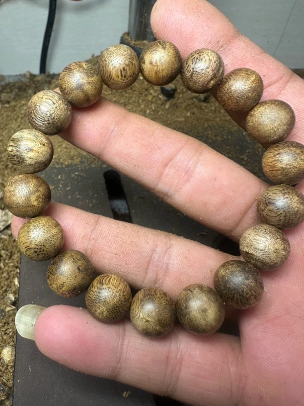 绿奇楠沉香卡1.2规格单圈圆珠9克