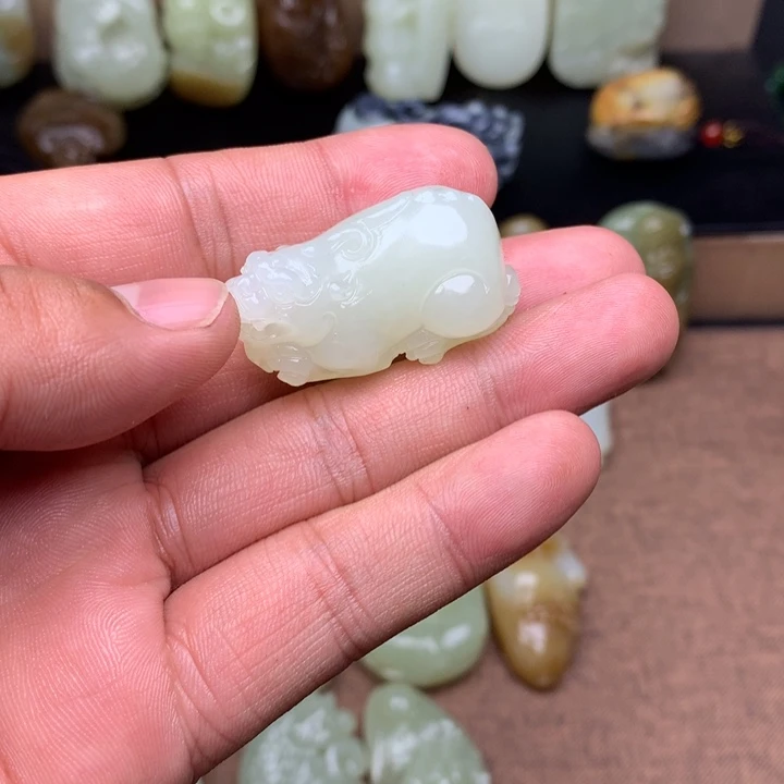 和田玉（糖玉）未镶嵌颈饰