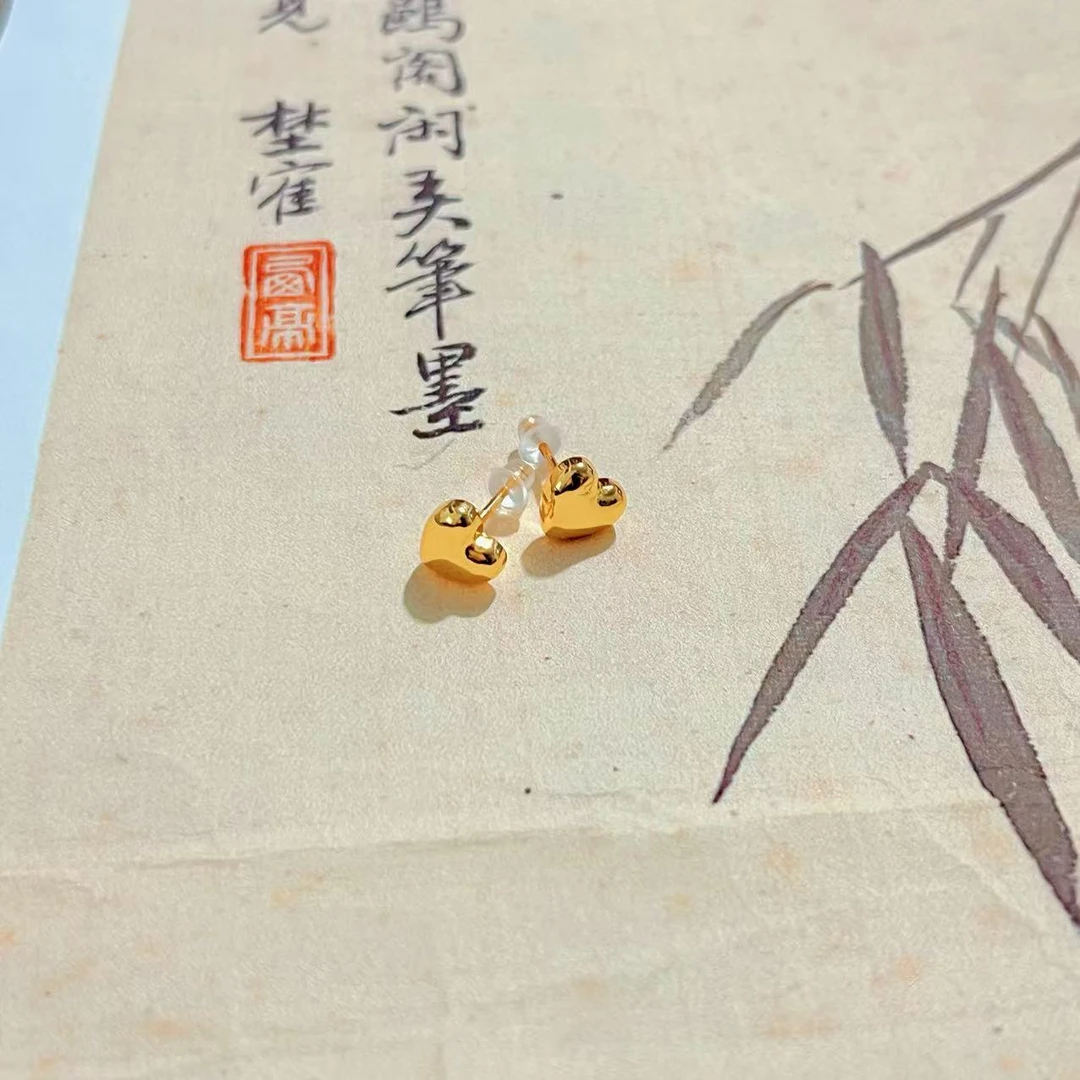 时尚经典+怦然心动心心相印镀K金爱心耳钉（标配证书）Z27