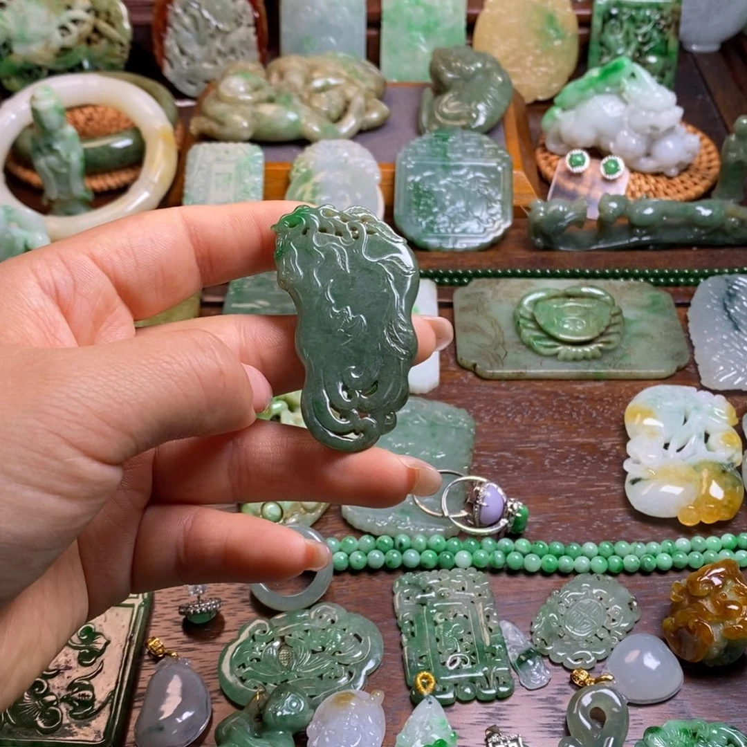 翡翠挂件未镶嵌木*木