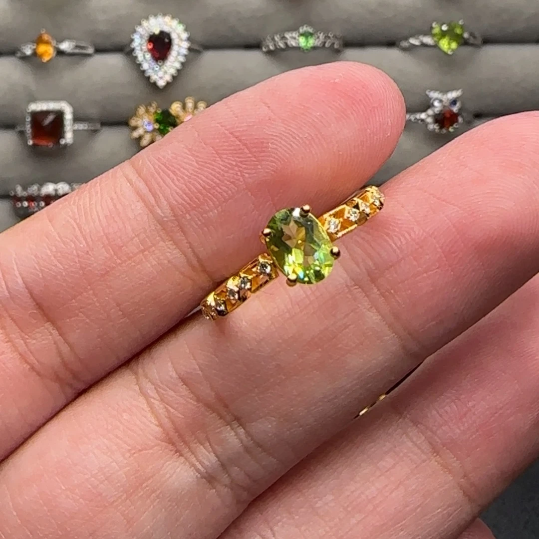 银S925镶嵌橄榄石戒指